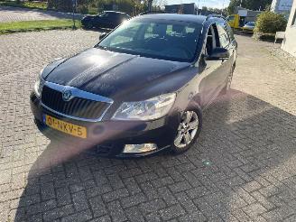 krockskadad bil auto Skoda Octavia 1.6 TDI Greenline Combi/o 4Dr Diesel 1.598cc 77kW (105pk) 2010/10