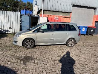 škoda osobní automobily Opel Zafira 1.9 CDTI MPV  Diesel 1.910cc 88kW (120pk) RWD 2005-07/2015-04 (M75) Z19DT; EURO4 2005/7