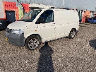 danneggiata veicoli commerciali Volkswagen Transporter 1.9 TDi Bestel  Diesel 1.896cc 63kW (86pk) FWD 2003-04/2009-11 (7HA; 7HH; 7HK) AXC 2004/5