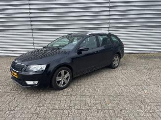 Schadeauto Skoda Octavia 1.6 TDI Greenline 16V Combi/o 4Dr Diesel 1.598cc 81kW (110pk) FWD 2013-05/2020-07  CRKB 2014/6