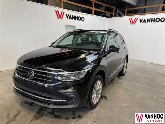 Unfallwagen Volkswagen Tiguan  2023/9