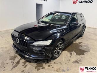 krockskadad bil auto Volvo V-60  2021/7