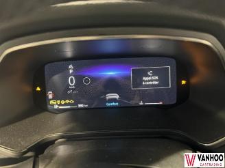 Renault Captur  picture 16
