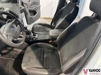 Ford Kuga  picture 15