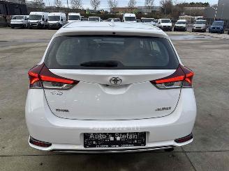 Toyota Auris DYNAMIC picture 5
