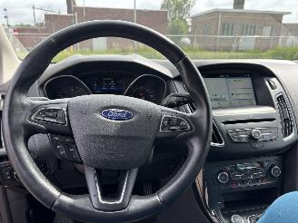 Ford Focus  picture 13