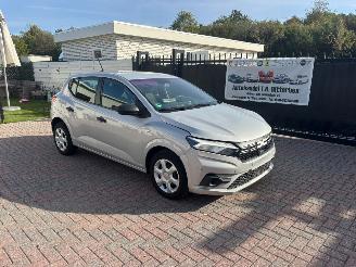 skadebil auto Dacia Sandero BENZINE - KLIMA 2024/5