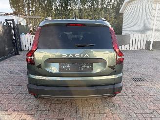 krockskadad bil auto Dacia Jogger BENZINE -- 110,PS -- KLIMA 2025/6