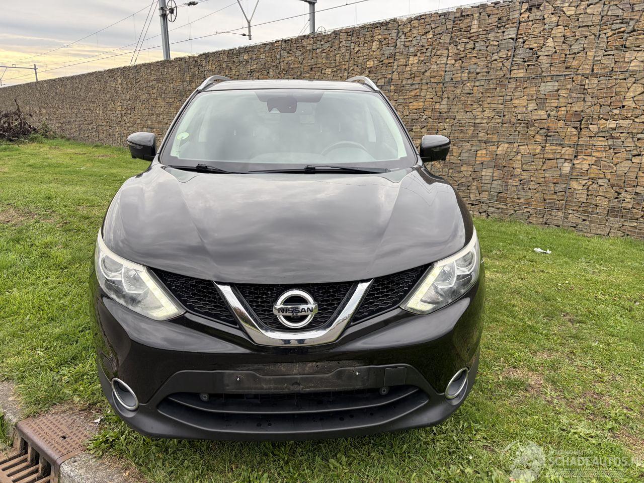 Nissan Qashqai DIESEL  -- FULL-OPTION