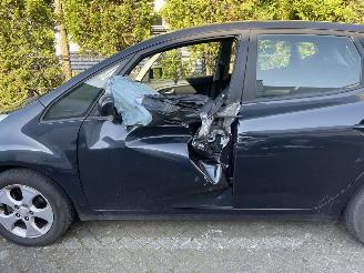 Kia Venga Venga 1.6 CVVT X-ecutive AUTOMAAT 125PK! picture 5