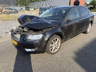 Schadeauto Skoda Octavia 1.2TSI Greentech Ambition Businessline 2014/11