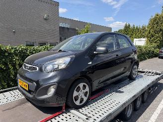 skadebil auto Kia Picanto 1.0 CVVT ISG Airco 2014/2