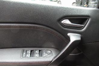 Renault Captur INITIALE picture 28