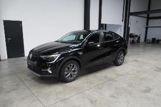 Schadeauto Renault Arkana FULL HYBRID 2025/7