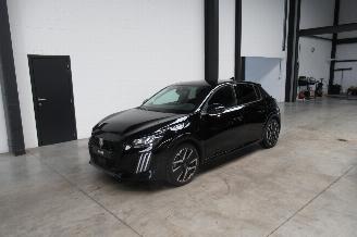 krockskadad bil auto Peugeot 208 ALLURE PACK 2025/11