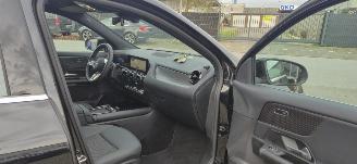 Mercedes GLA 180 Automaat*LED*Trekhaak*Digitaal display*Comfort stoelen*Parkeerpaket met camera*Navigatie*Apple Carplay*MBUX* picture 17