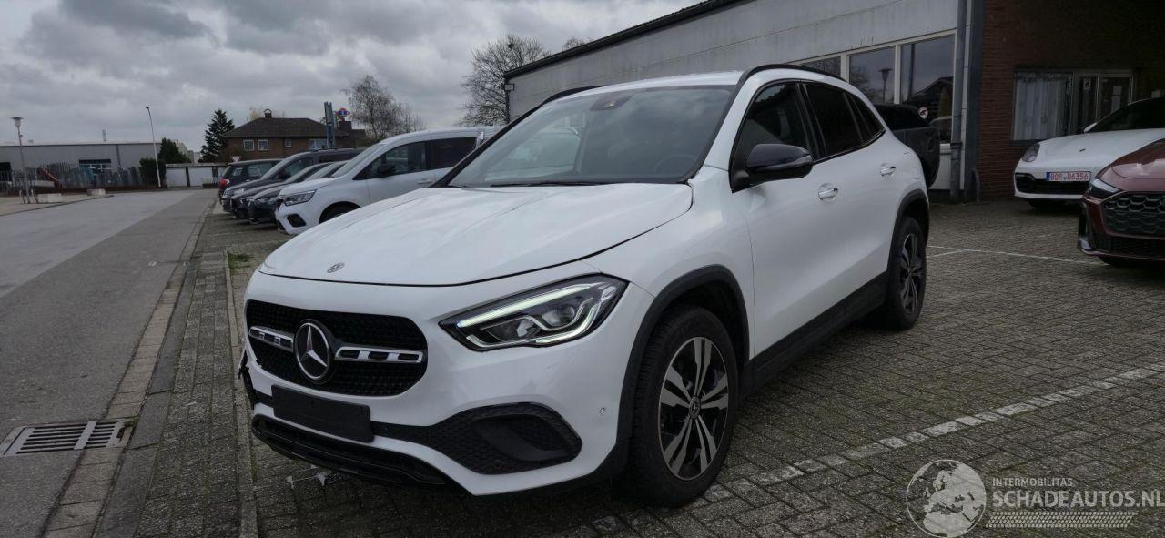 Mercedes GLA 220d 4Matic*Automaat*Ambiente*LED*DigitalDisplay*Navigatie*Nachtzicht paket*Parkeer paket*