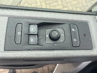 Volkswagen Transporter 2.0 TDI L1H1 28 Bulli picture 20