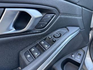 BMW 3-serie 320e M PAKKET New model! picture 23
