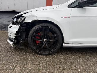Volkswagen Golf 2.0 TSI GTI Performance picture 17