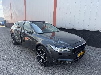 Schadeauto Volvo V-90 V90 Cross Country 2.0 D5 AWD PRO 2019/1