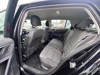 Volkswagen Golf 1.0 TSI picture 8