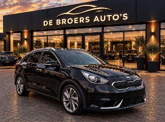 Unfallwagen Kia Niro 1.6 GDI HYBRIDE / SCHUIFDAK 2017/1