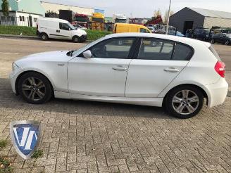 BMW 1-serie 1 serie (E87/87N), Hatchback 5-drs, 2003 / 2012 118d 16V picture 3
