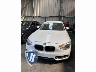 Vrakbiler auto BMW 1-serie 1 serie (F20), Hatchback 5-drs, 2011 / 2019 114i 1.6 16V 2013/9