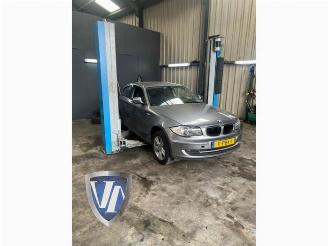 BMW 1-serie 1 serie (E81), Hatchback 3-drs, 2006 / 2012 118i 16V picture 2