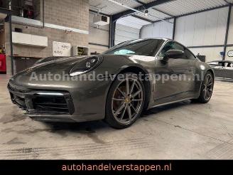 Vaurioauto  passenger cars Porsche 911 Carrera 992 - 283KW BOSE PANO LED 2020/7