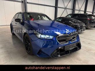 krockskadad bil auto BMW M5 Limo 535KW Carbon Paket MARINA BAY 2025/2