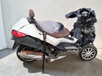 damaged scooters Piaggio  MP3 2012/11