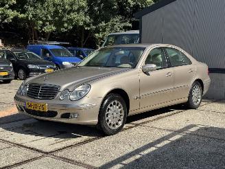 Coche accidentado Mercedes E-klasse 240 Elegance! 155dzk NAP! nL Auto 2002/1