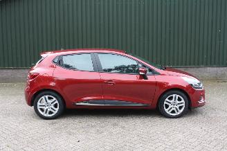 krockskadad bil auto Renault Clio  2018/5