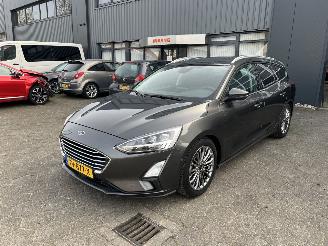 Schadeauto Ford Focus 1.0 EcoBoost Titanium Business 2018/11