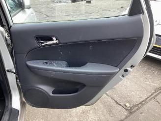 Hyundai I-30 i30 (FD), Hatchback, 2007 / 2011 2.0 CVVT 16V picture 25