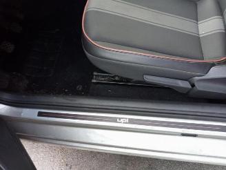 Volkswagen Up! Up! (121), Hatchback, 2011 1.0 12V 75 picture 21