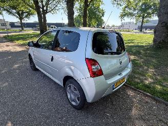 Renault Twingo 50 kW (68 PK) en een cilinderinhoud van 998 cc. picture 3