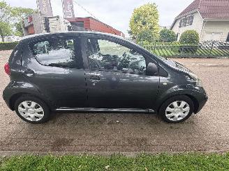 Toyota Aygo 50 kW (68 PK)   998 cc. picture 6