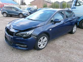 Opel Astra 1.5 CDTI Innovation 5 Drs HB picture 2