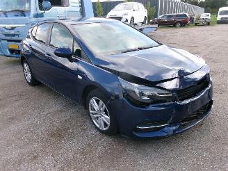 Opel Astra 1.5 CDTI Innovation 5 Drs HB picture 3