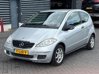 Unfallwagen Mercedes A-klasse 1.5 A-150 3-Drs. Hatchback 2Dr Benzine 1.498cc 70kW (95pk) FWD 2005/4