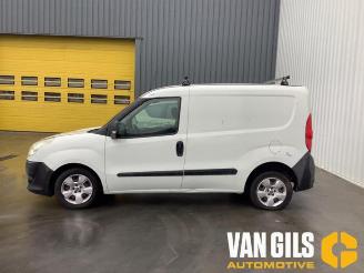 Coche siniestrado Fiat Doblo Doblo Cargo (263), Van, 2010 1.3 MJ 16V Euro 4 2011/12