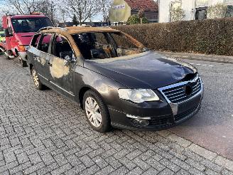 krockskadad bil auto Volkswagen Passat 2.0 TDi 140 4motion 2007/1