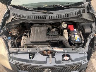 Suzuki Swift 1.3 VVT picture 5
