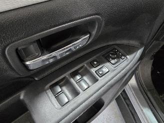 Mitsubishi Outlander 2.0 Phev Business picture 25