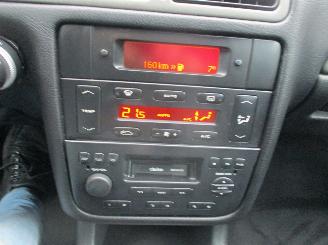 Peugeot 406 Coupe 2.0-16V LPG picture 17