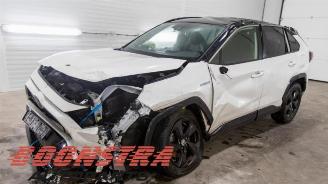Auto da rottamare Toyota Rav-4 RAV4 (A5), Terreinwagen, 2018 2.5 Hybrid 16V 2020/4