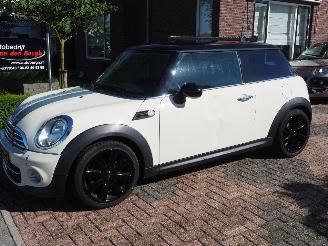 Schadeauto Mini Mini 1.6 Cooper 10 Years II 2011/9